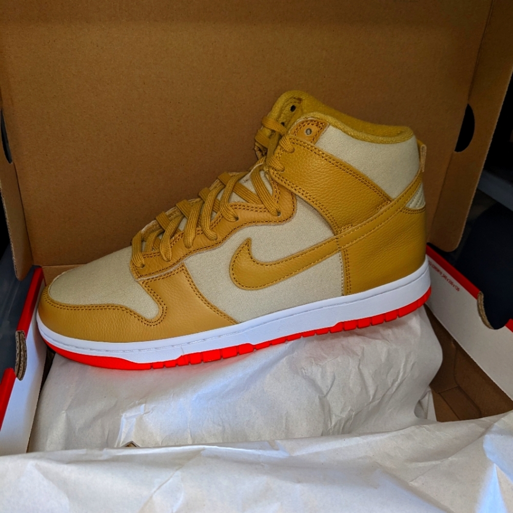 Nike High Dunk Wheat Gold & Safety Orange New In Box